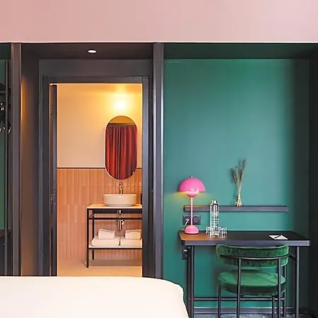 Tribe Lyon Croix Rousse 4* كالوير - إيه - كوير